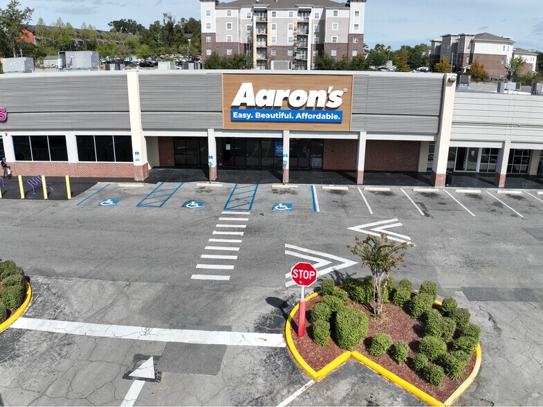 More Photos Of 2020 W Pensacola St, Tallahassee Storefront For Lease