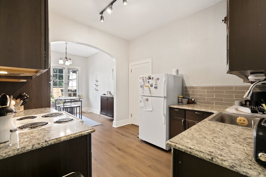 More Photos Of 128-130 E Monument St, Colorado Springs Office Residential For Sale