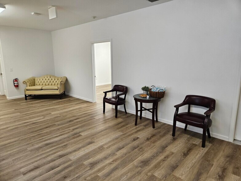 More Photos Of 5 Walter E Foran Blvd, Flemington Medical For Lease