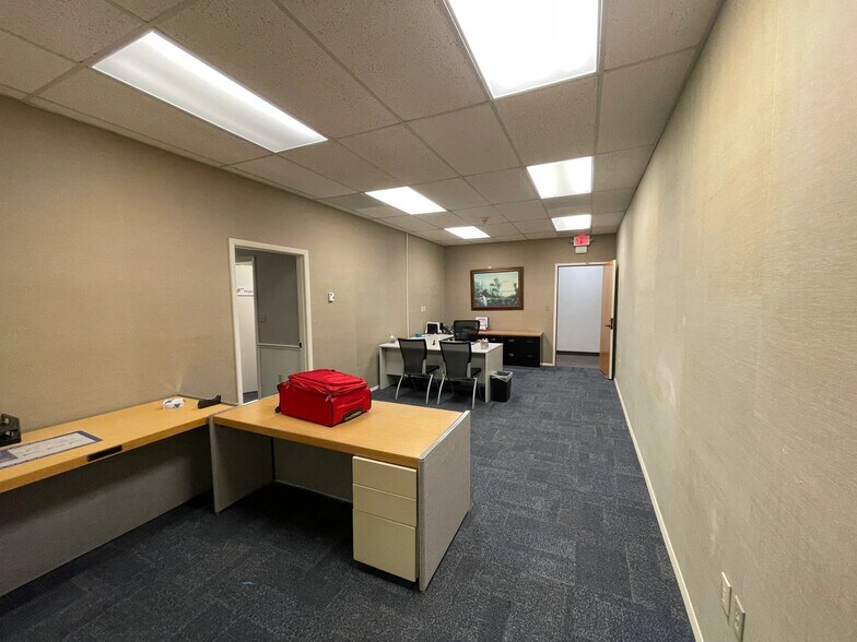 More Photos Of 2100 S Tamiami Trl, Venice Office For Sale