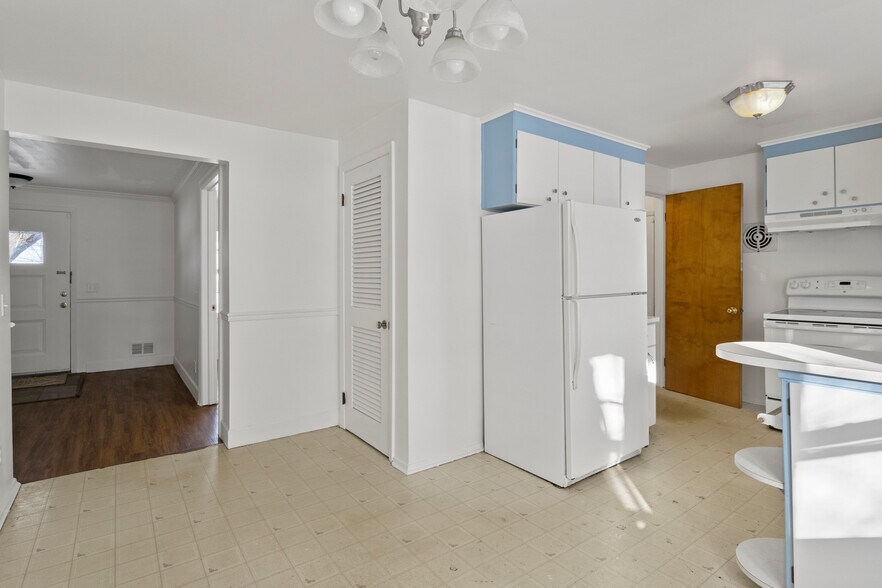 More Photos Of 2900 E Henrietta Rd, Henrietta Office For Sale