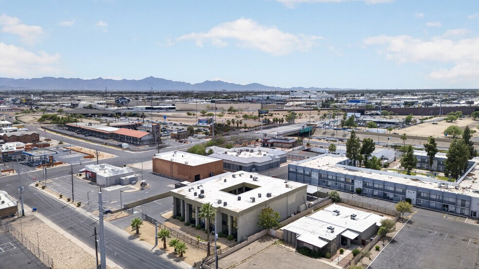 More Photos Of 2920 N 24th Ave, Phoenix Office For Sale