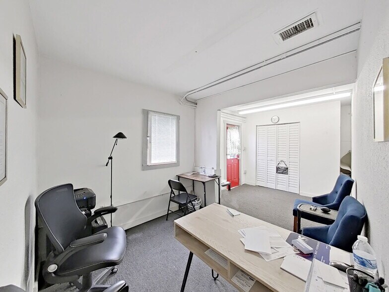 More Photos Of 1814 S Parsons Ave, Seffner Auto Dealership For Sale