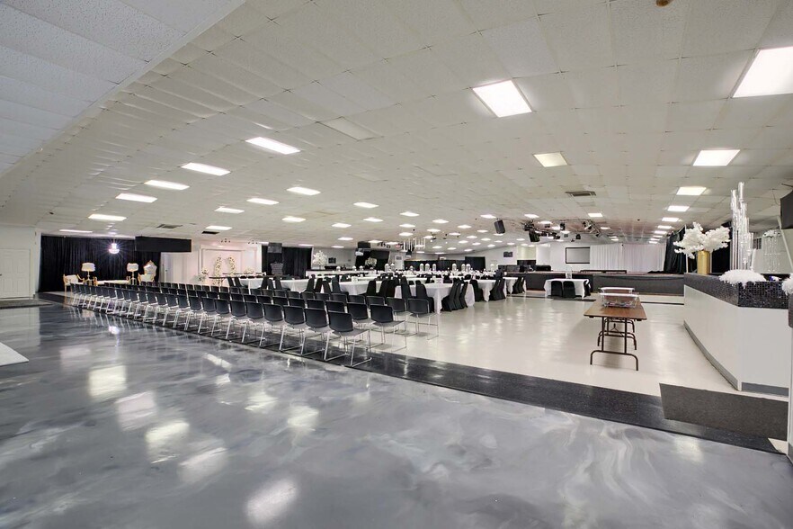 More Photos Of 227 E Mercury Blvd, Hampton General Retail For Sale