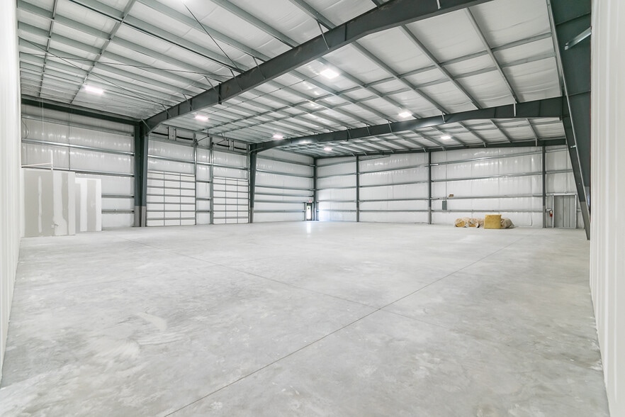 More Photos Of 3558 Masters Rd, Jacksonville Warehouse For Lease