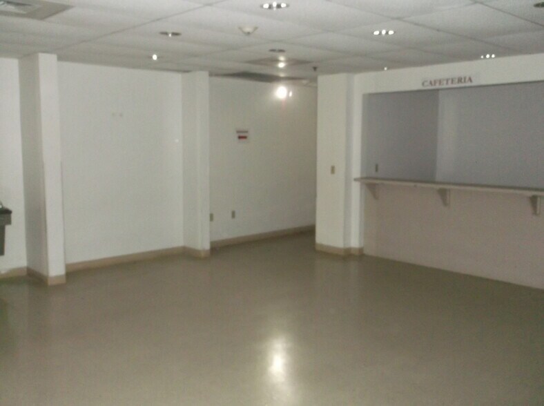 More Photos Of 130 W Larrabee St, Omro Office For Sale