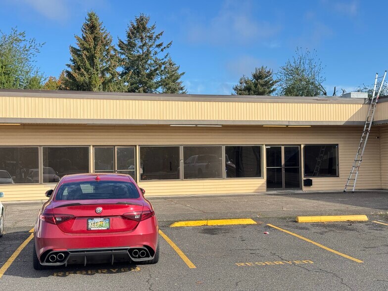 More Photos Of 20101 NE Sandy Blvd, Fairview Unknown For Lease