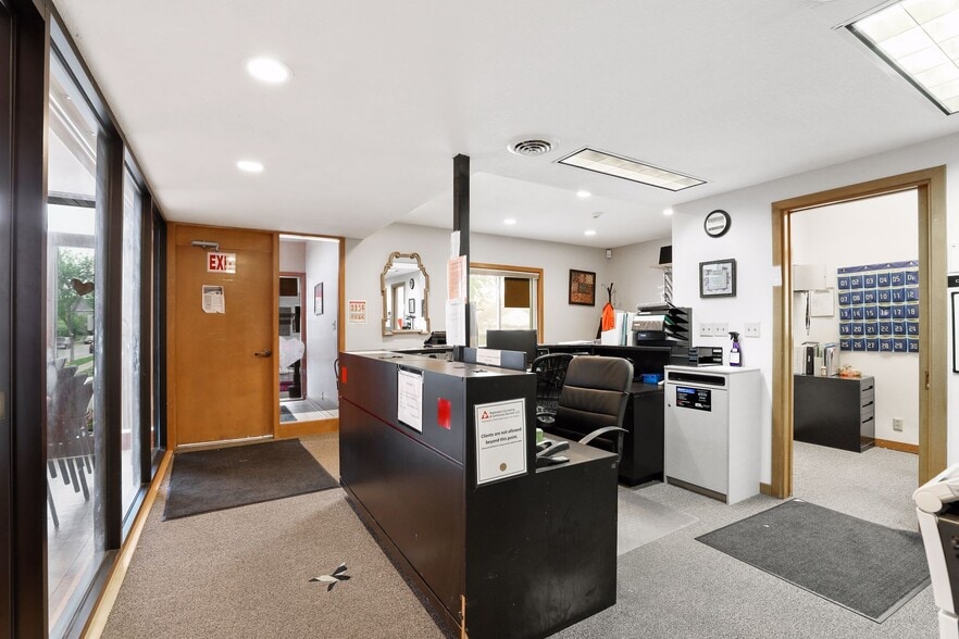 More Photos Of 800 N 42nd Ave, Minneapolis Medical For Lease