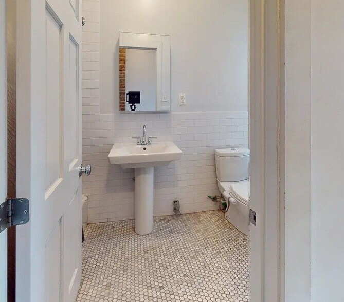 More Photos Of 759-761 Manhattan Ave, Brooklyn Apartments For Sale