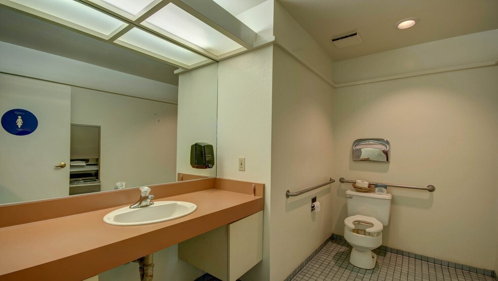 More Photos Of 915 Diablo Ave, Novato Office For Sale