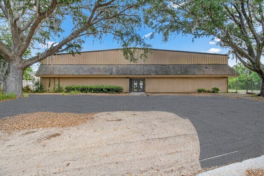 Primary Photo Of 1031 NE 16th St, Ocala Manufacturing For Lease