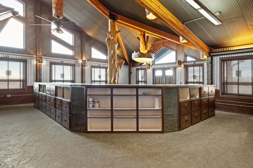 More Photos Of 6797 E Wildcat Rd, Evansville Warehouse For Sale