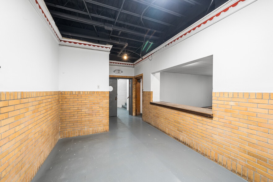 More Photos Of 379 Cherry St, Pottstown Flex For Lease