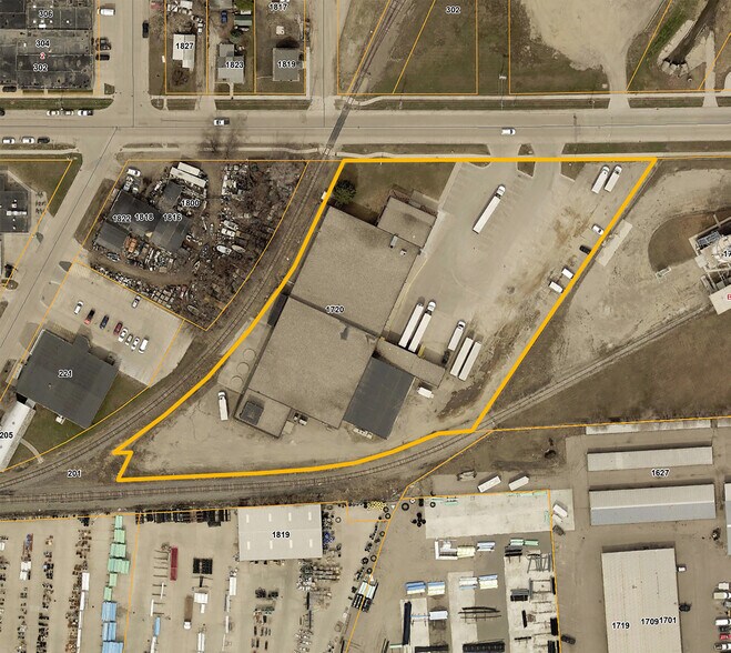 More Photos Of 1720 3rd Ave N, Fargo Distribution For Sale