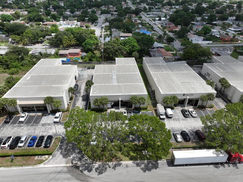 Primary Photo Of 3371-3373 NW 168th St, Miami Gardens Warehouse For Lease
