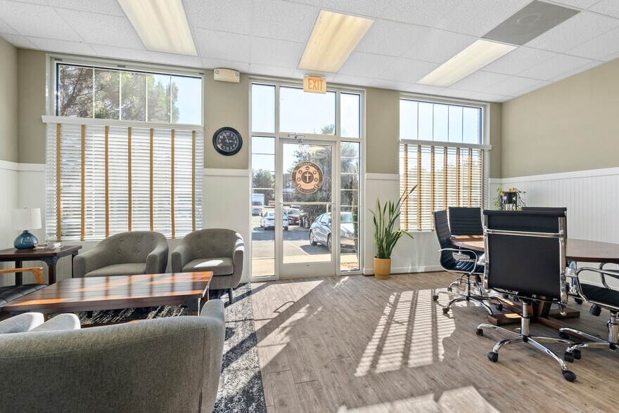 More Photos Of 103-105 Tradewynd Dr, Lynchburg Medical For Sale