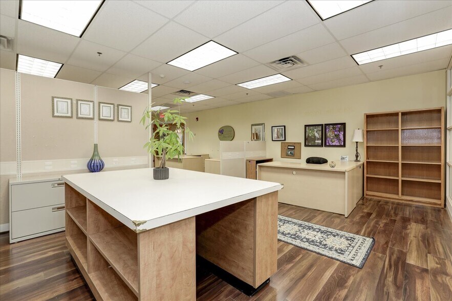 More Photos Of 807 Mantoloking Rd, Brick Office For Sale