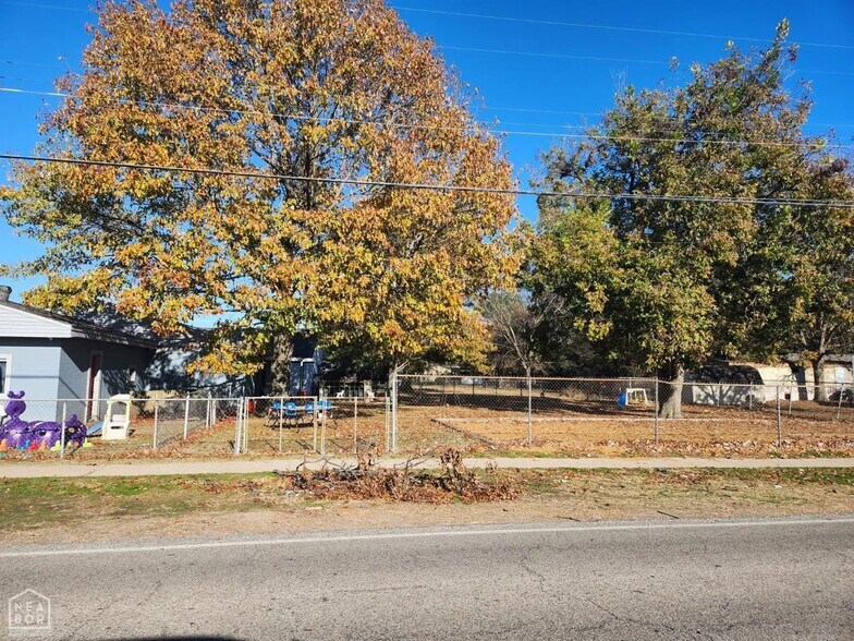 More Photos Of 101 School St, Bay Storefront Retail Office For Sale