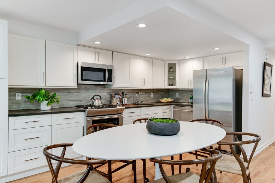More Photos Of 426 Clermont Ave, Brooklyn Apartments For Sale