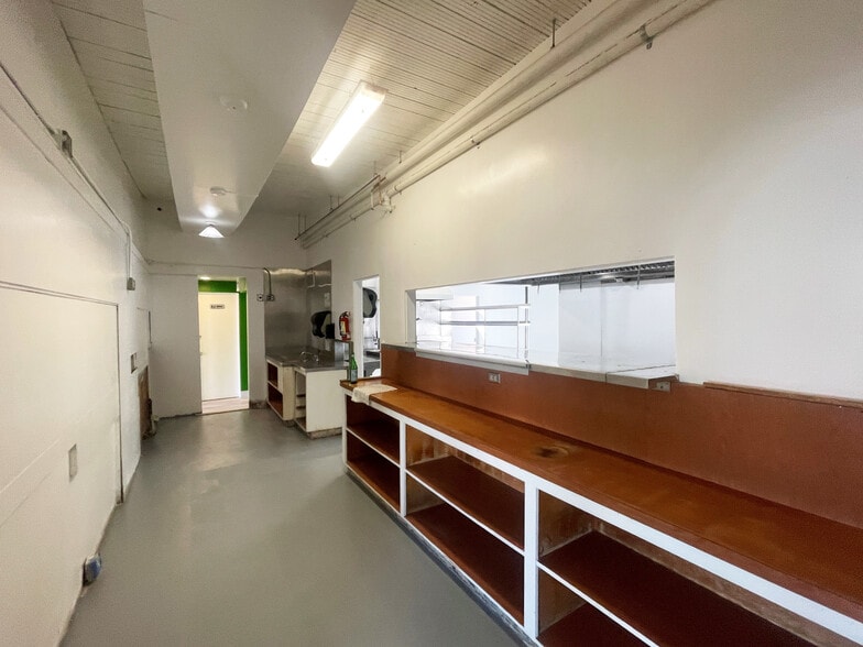 More Photos Of 652 E Broadway, Eugene Restaurant For Lease