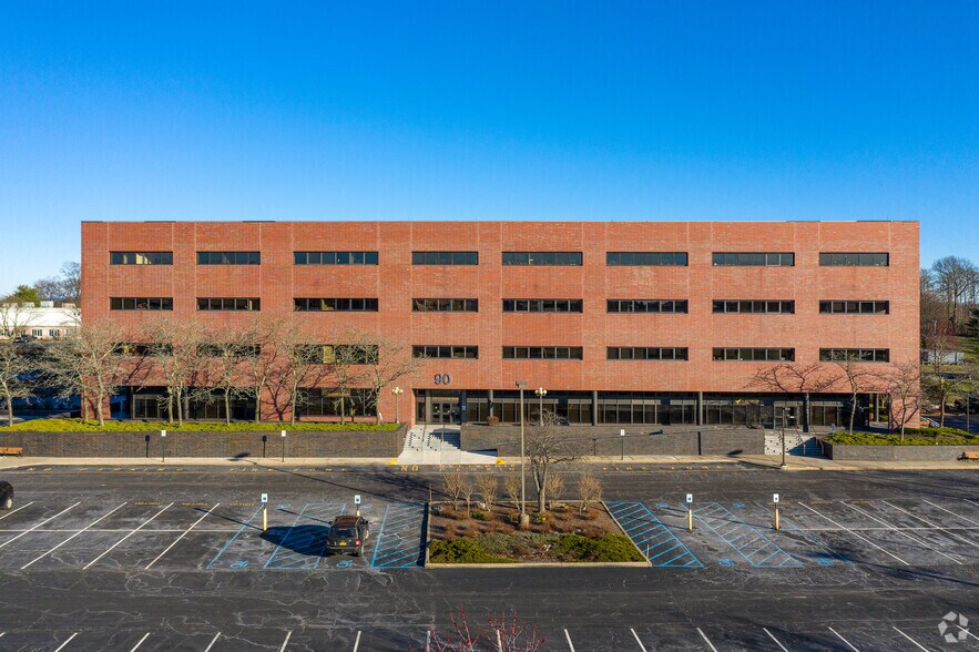 More Photos Of 90 Crystal Run Rd, Middletown Office For Lease