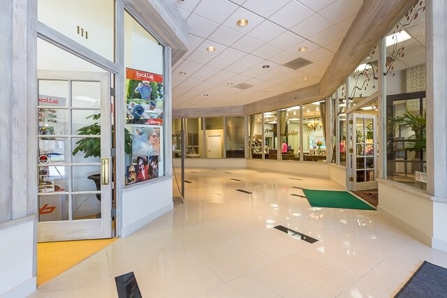 More Photos Of 350 S Lake Ave, Pasadena Storefront Retail Office For Lease