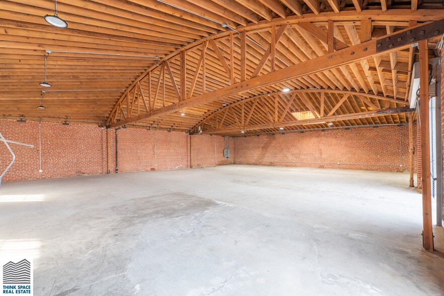 More Photos Of 4900 Washington Blvd, Los Angeles Warehouse For Lease