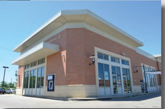More Photos Of 2061-2071 Barrington Rd, Hoffman Estates Freestanding For Lease