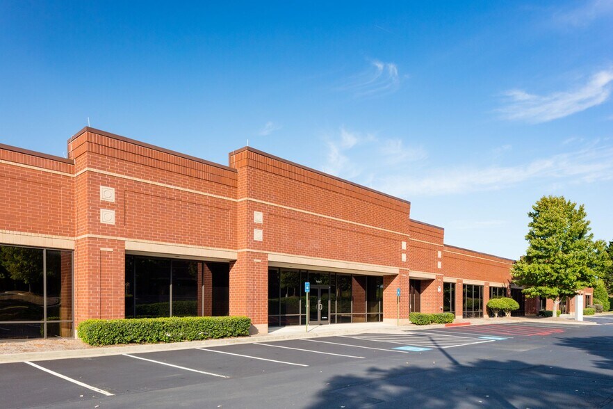 More Photos Of 6455 Shiloh Rd, Alpharetta Office For Sale