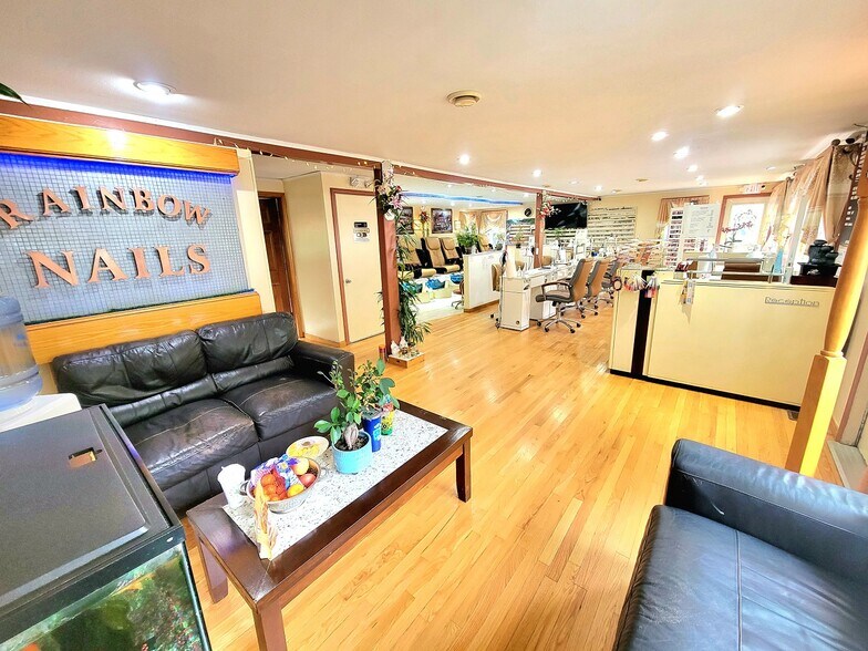 More Photos Of 635 Talcottville Rd, Vernon Freestanding For Sale