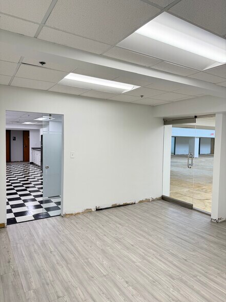 More Photos Of 116 Chestnut St, Red Bank Office For Lease