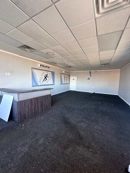 More Photos Of 28901-28935 Southfield Rd, Lathrup Village Storefront For Lease