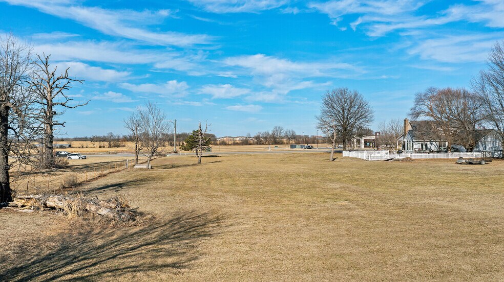 More Photos Of 1261 SW Regional Airport Blvd, Bentonville Land For Sale