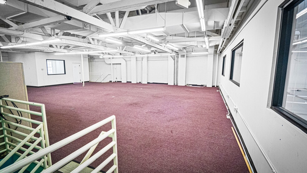 More Photos Of 236-242 Pine Ave, Long Beach Storefront Retail Office For Lease