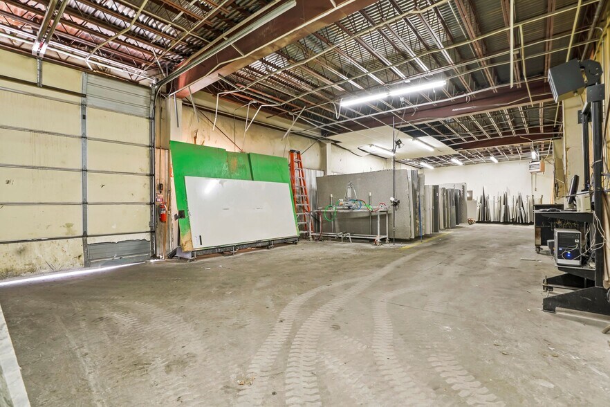 More Photos Of 3300 E 43rd Ave, Denver Manufacturing For Sale