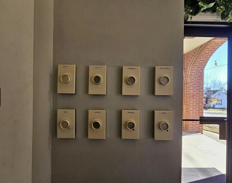 More Photos Of 401 N Vine St, Sparta Specialty For Sale