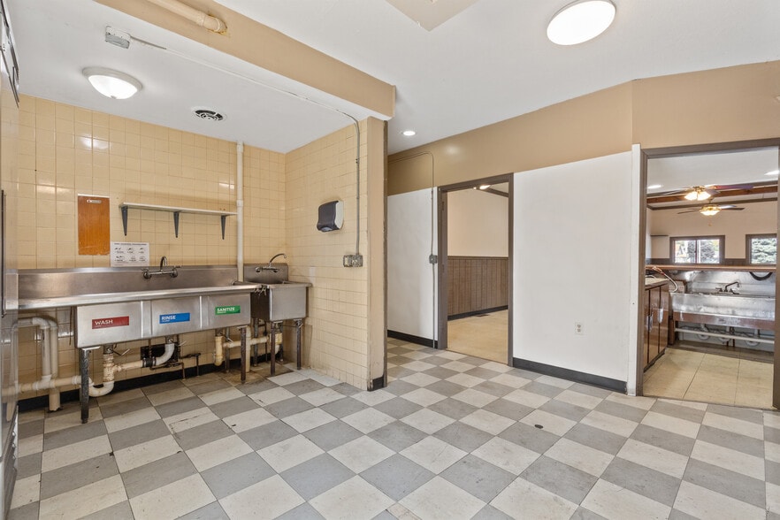 More Photos Of 2703 S Chicago Ave, South Milwaukee General Retail For Sale