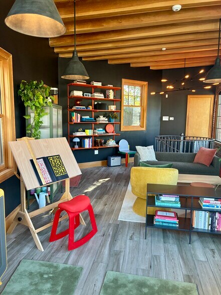 More Photos Of 192 Belgrade Ave, Roslindale Loft Creative Space For Sale