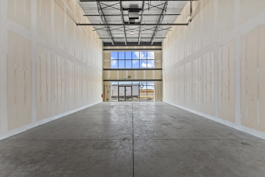 More Photos Of 3730 108 Ave NE, Calgary Service Station For Sale