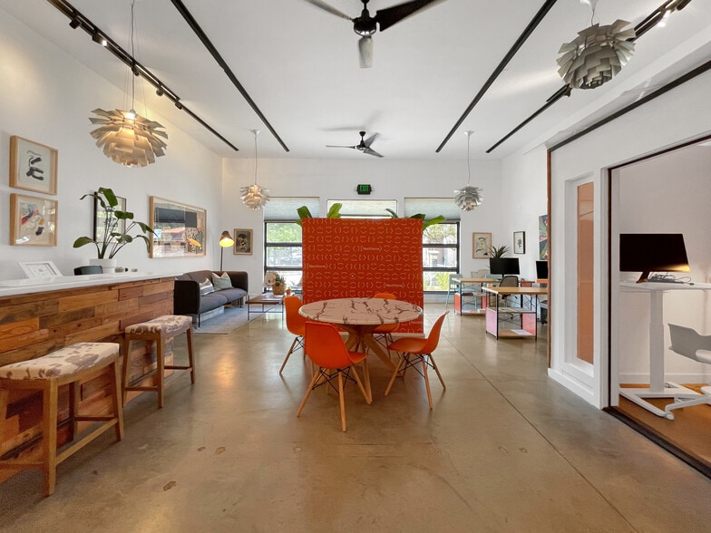 More Photos Of 1601 E 5th St, Austin Apartments For Lease