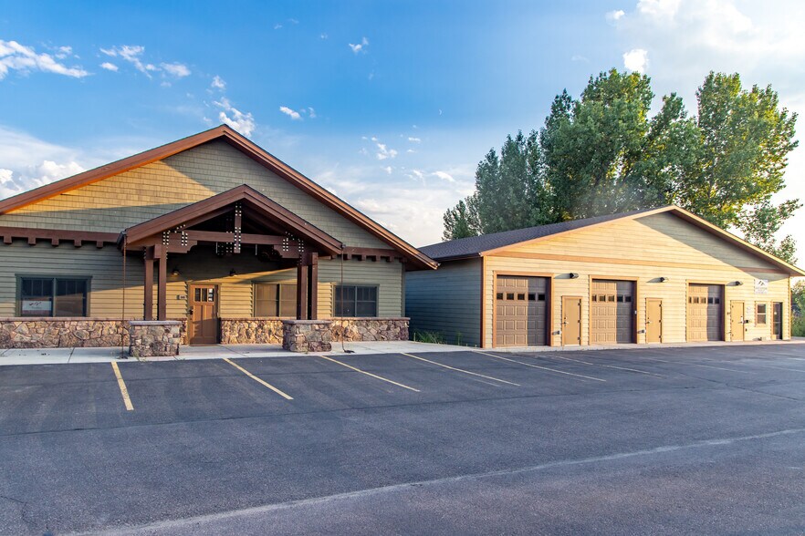 More Photos Of 102 Cooperative Way, Kalispell Office For Sale