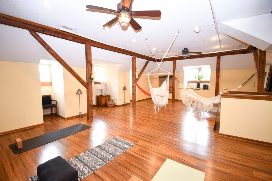 More Photos Of 533 W Washington Blvd, Fort Wayne Office For Sale