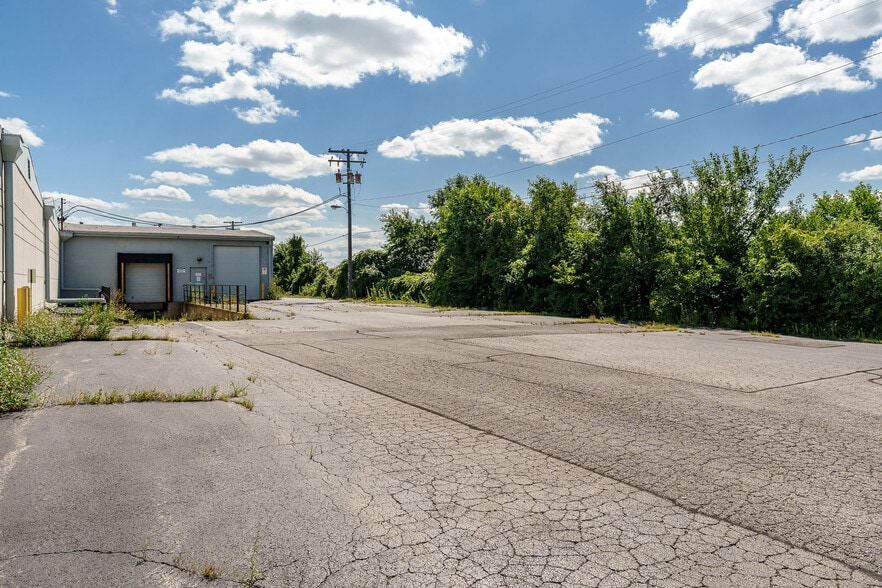 More Photos Of 6212 Material Ave, Loves Park Warehouse For Sale