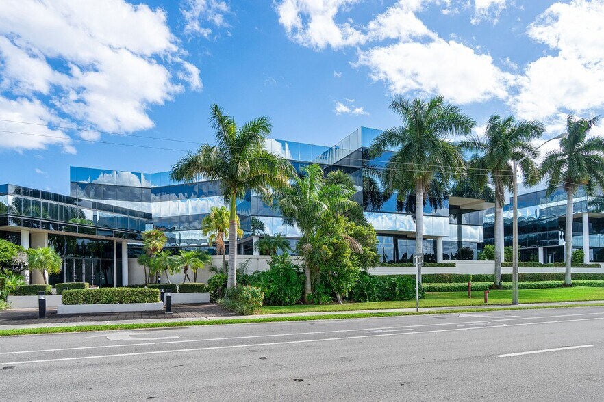 More Photos Of 4800 N Federal Hwy, Boca Raton Unknown For Lease
