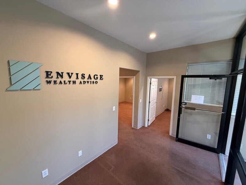 More Photos Of 1029 Monarch St, Lexington Office For Lease