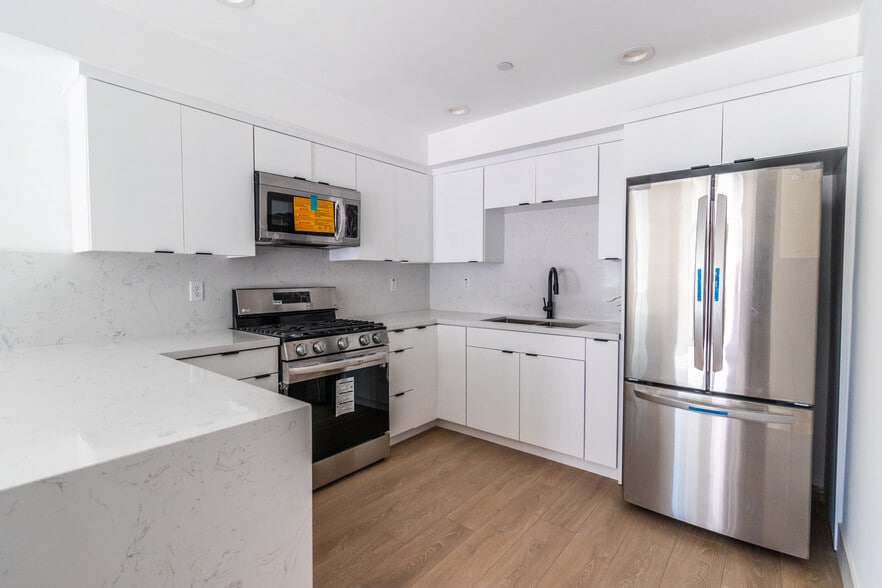 More Photos Of 4505 W 18th St, Los Angeles Multifamily For Sale