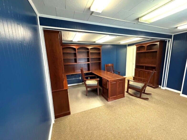 More Photos Of 1748 S Main St, Rocky Mount Office For Sale