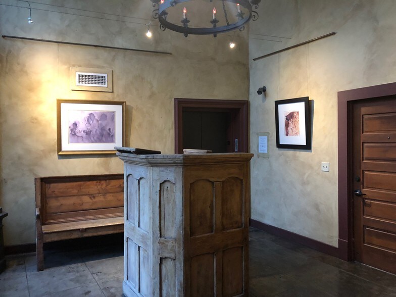 More Photos Of 124 E Crockett St, San Antonio Loft Creative Space For Lease