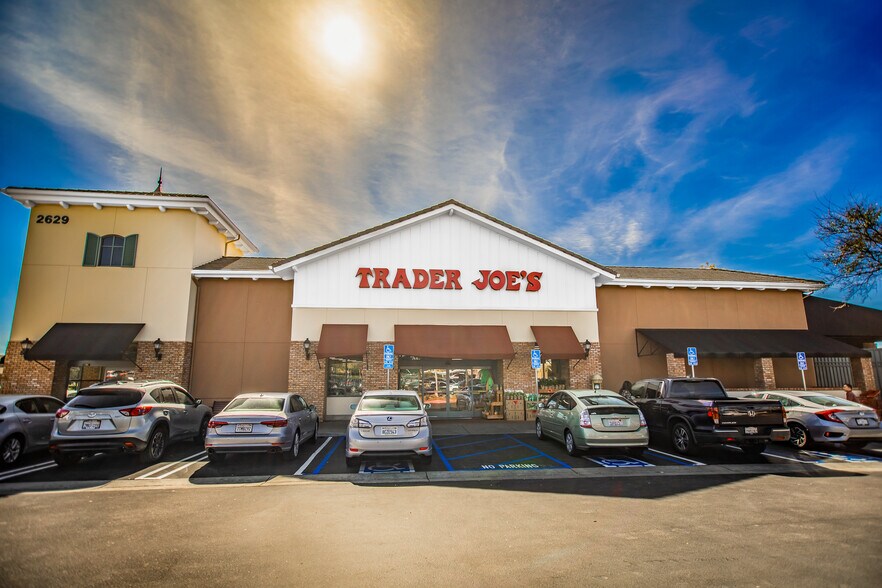 More Photos Of 2675 Gateway Rd, Carlsbad Unknown For Lease