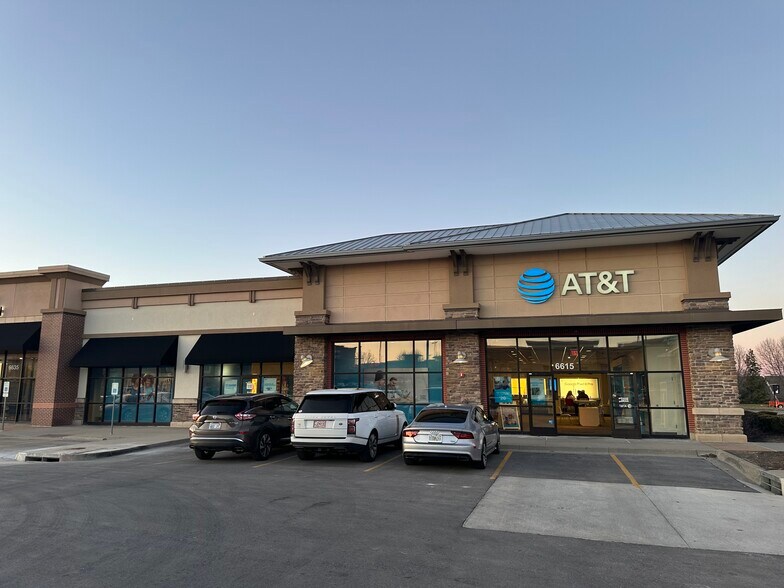 More Photos Of 6615-6655 W 135th St, Overland Park Freestanding For Lease